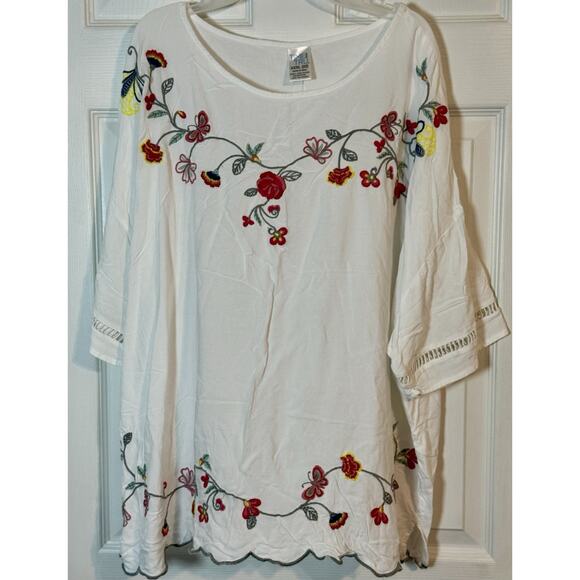 Time And Tru White Short Sleeved Blouse Embroidered With Flowers/Vines, XXXL, 22 - Picture 1 of 6